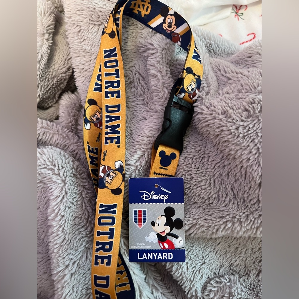 NOTRE DAME disney lanyard